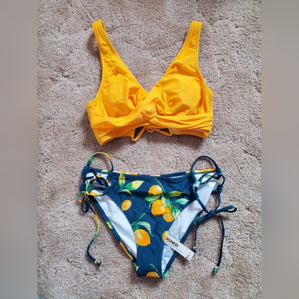 Lemon bikini